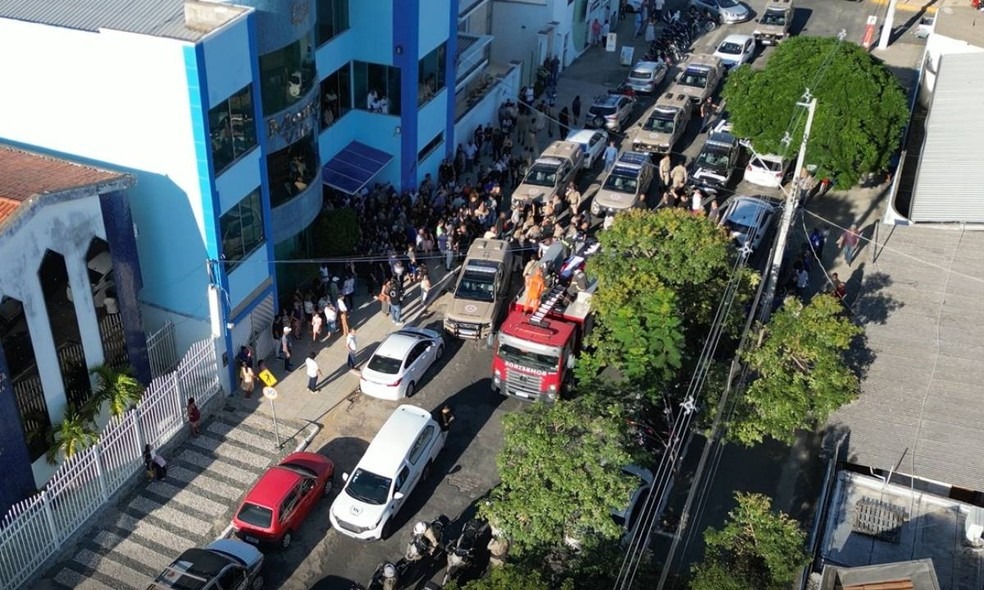 Cabo da PM foi homenageado em cortejo em Senhor do Bonfim — Foto: Gutemberg Cardoso