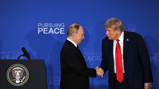 Fim de tratado entre EUA e Rússia joga mundo para corrida nuclear com proliferação de ogivas, dizem analistas: 'Era o último freio'